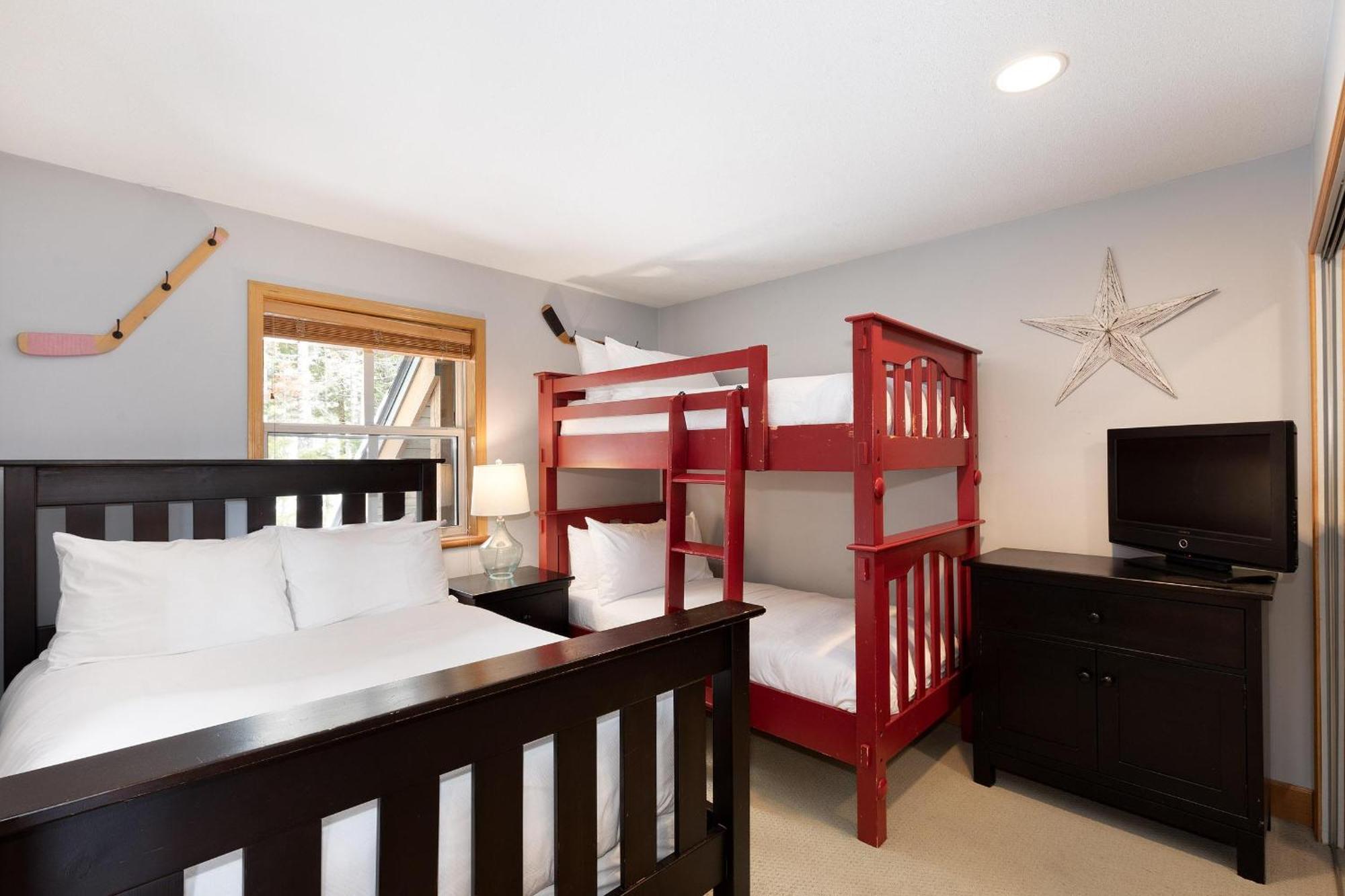 Alpine Greens 8 | Bright Townhome Near Blackcomb, Walk Or Shuttle To Skiing, Secure Parking Whistler Esterno foto